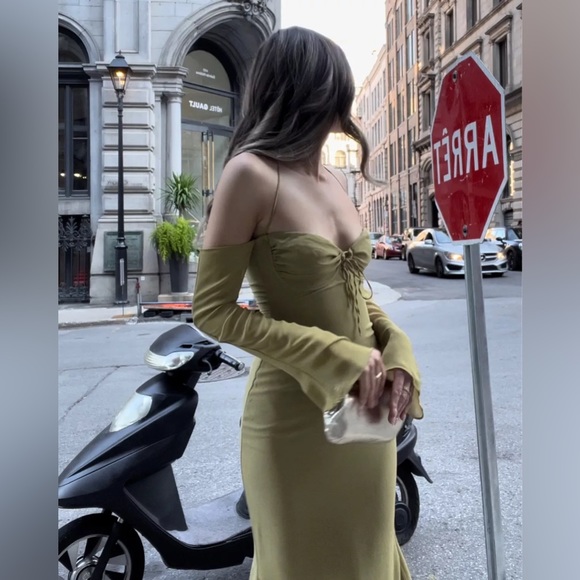 House of CB London NWT XS Olive Halter Midi Dress - Picture 5 of 16